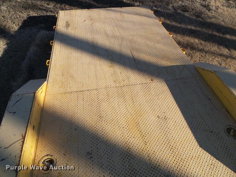 image for item DF2880 2017 Stateline TE222 utility trailer