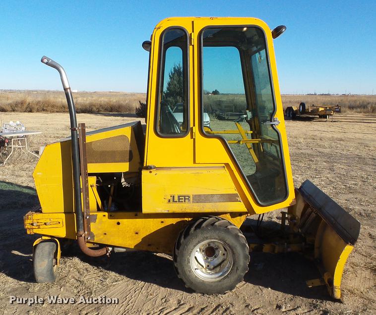 image for item DF2881 1988 Hustler Excel 340 lawn mower