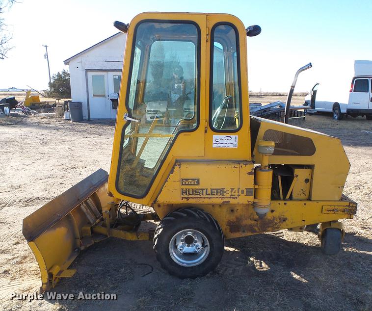 image for item DF2881 1988 Hustler Excel 340 lawn mower