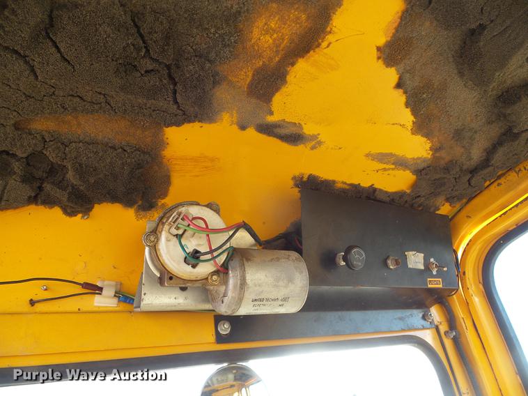 image for item DF2881 1988 Hustler Excel 340 lawn mower