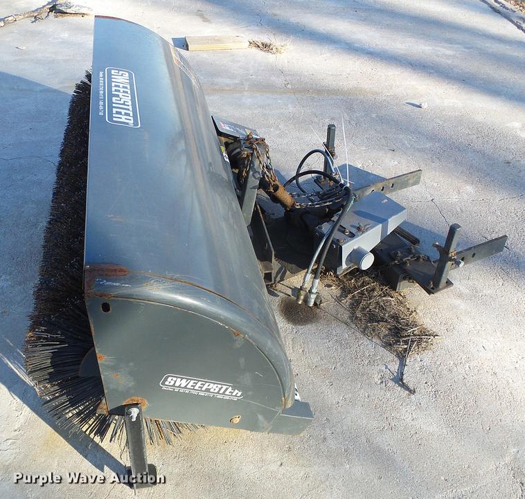 image for item DF2881 1988 Hustler Excel 340 lawn mower