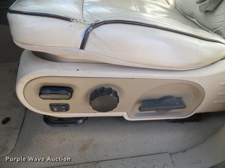 image for item DF2885 2008 Lincoln Mark LT SUV