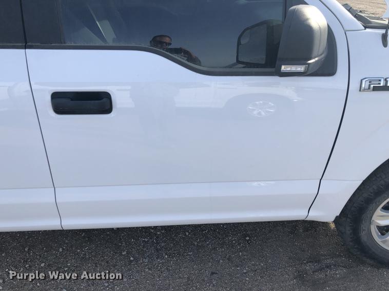 image for item DG2901 2015 Ford F150 SuperCrew pickup truck