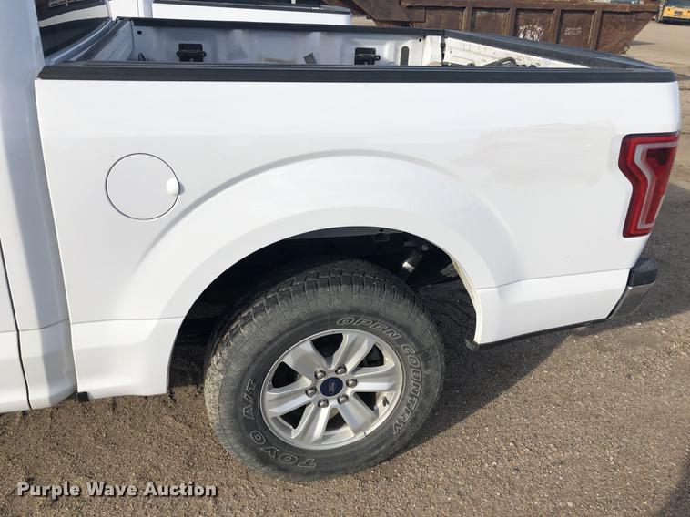 image for item DG2901 2015 Ford F150 SuperCrew pickup truck