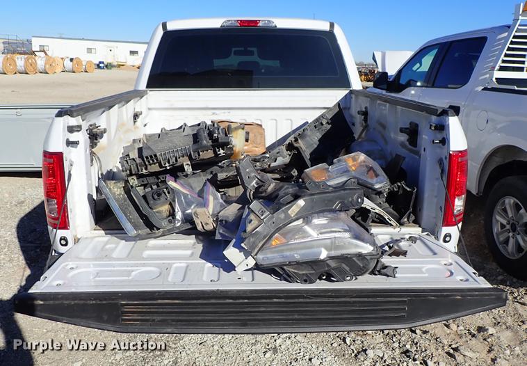 image for item DG2901 2015 Ford F150 SuperCrew pickup truck