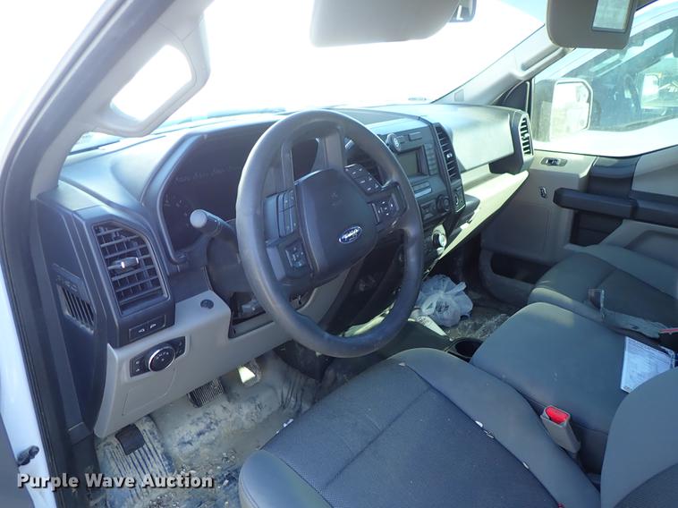 image for item DG2901 2015 Ford F150 SuperCrew pickup truck