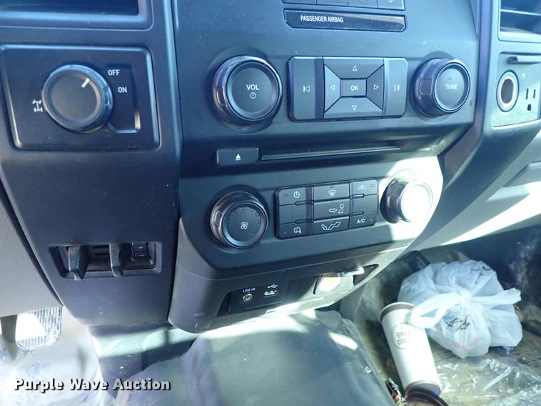 image for item DG2901 2015 Ford F150 SuperCrew pickup truck