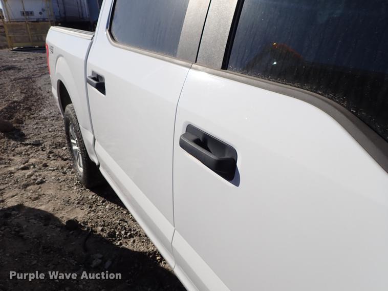 image for item DG2901 2015 Ford F150 SuperCrew pickup truck