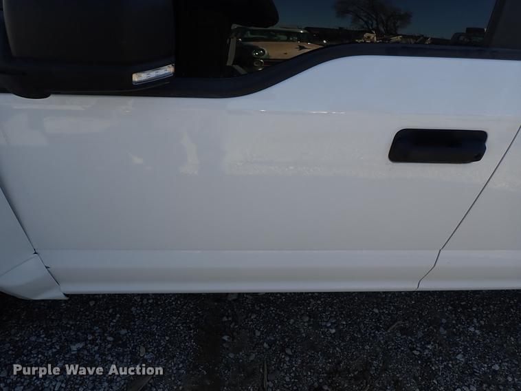 image for item DG2901 2015 Ford F150 SuperCrew pickup truck