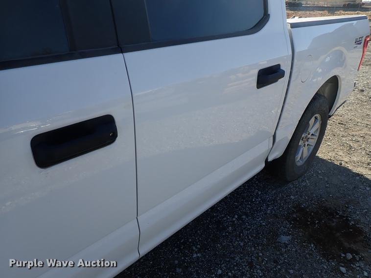 image for item DG2901 2015 Ford F150 SuperCrew pickup truck