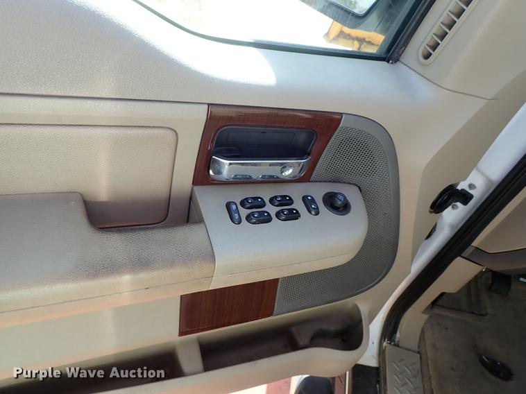 image for item DG2909 2007 Ford F150 SuperCrew pickup truck