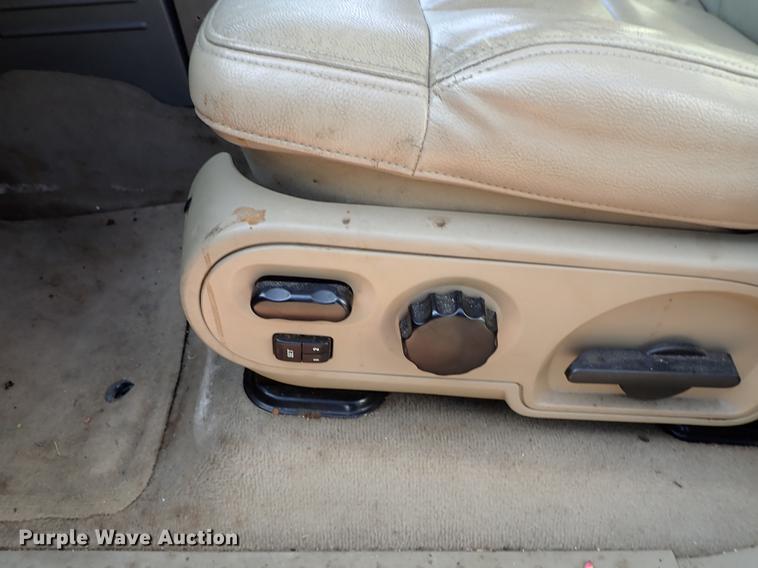 image for item DG2909 2007 Ford F150 SuperCrew pickup truck