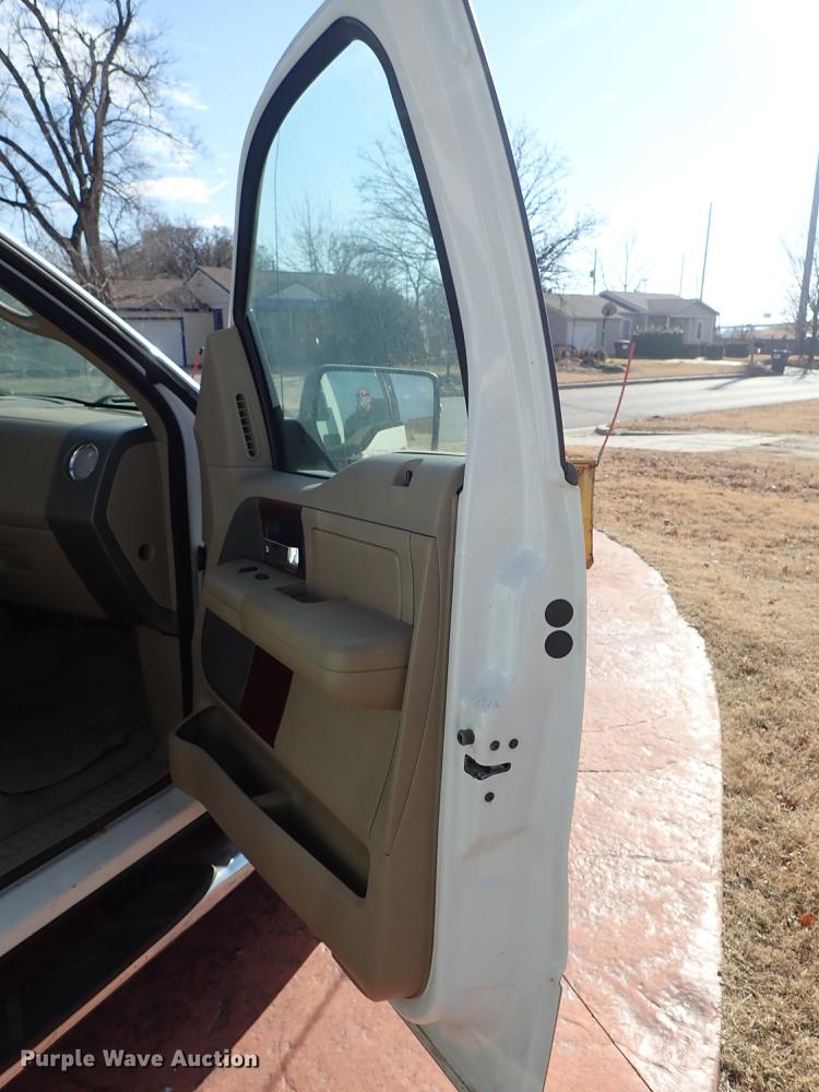 image for item DG2909 2007 Ford F150 SuperCrew pickup truck