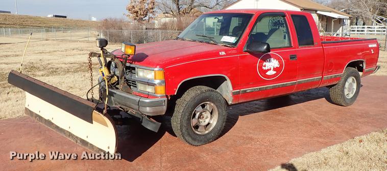 image for item DG2910 1997 Chevrolet K1500 Ext. Cab pickup truck