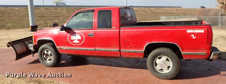 image for item DG2910 1997 Chevrolet K1500 Ext. Cab pickup truck