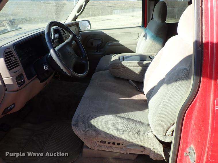 image for item DG2910 1997 Chevrolet K1500 Ext. Cab pickup truck