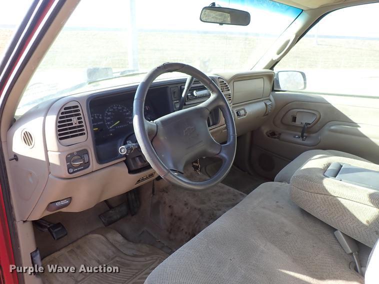 image for item DG2910 1997 Chevrolet K1500 Ext. Cab pickup truck