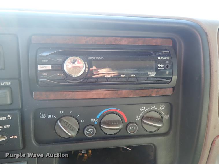 image for item DG2910 1997 Chevrolet K1500 Ext. Cab pickup truck