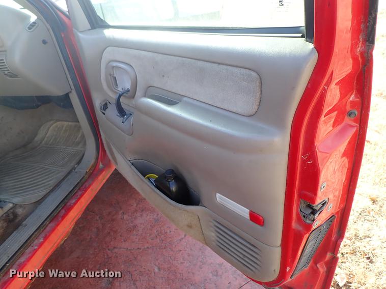 image for item DG2910 1997 Chevrolet K1500 Ext. Cab pickup truck