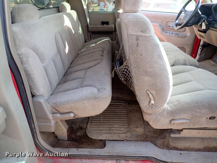 image for item DG2910 1997 Chevrolet K1500 Ext. Cab pickup truck