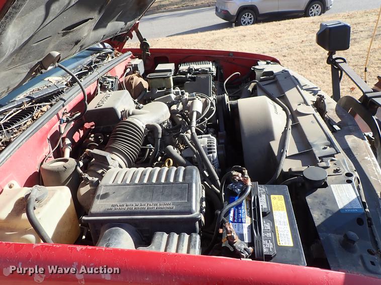 image for item DG2910 1997 Chevrolet K1500 Ext. Cab pickup truck