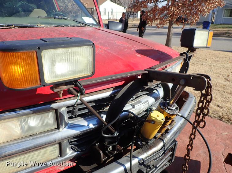 image for item DG2910 1997 Chevrolet K1500 Ext. Cab pickup truck