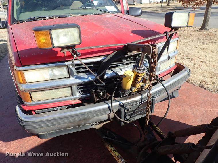 image for item DG2910 1997 Chevrolet K1500 Ext. Cab pickup truck