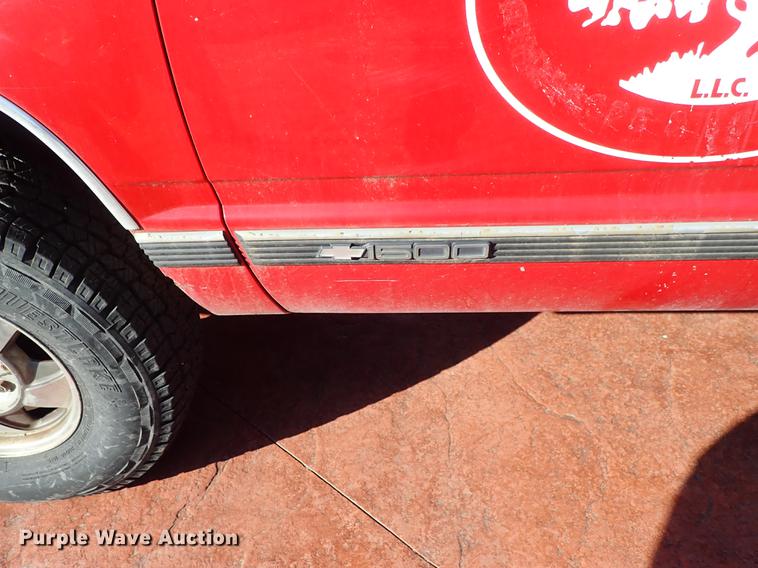 image for item DG2910 1997 Chevrolet K1500 Ext. Cab pickup truck