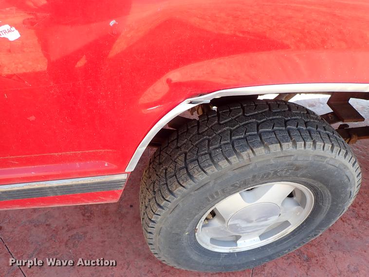 image for item DG2910 1997 Chevrolet K1500 Ext. Cab pickup truck