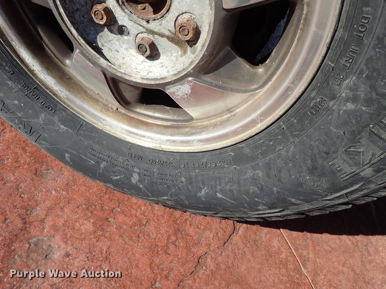 image for item DG2910 1997 Chevrolet K1500 Ext. Cab pickup truck