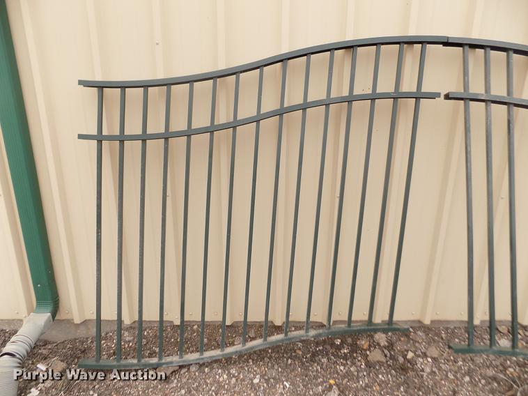 image for item DY9195 (5) aluminum fence panels