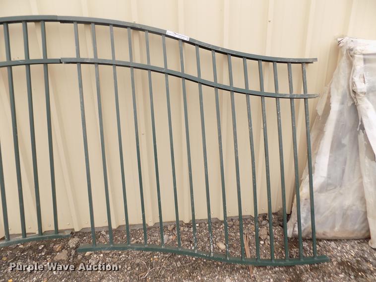 image for item DY9195 (5) aluminum fence panels