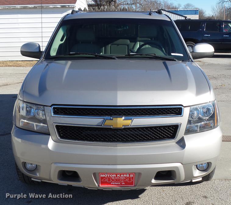 image for item EM9049 2007 Chevrolet Avalanche 1500 pickup truck