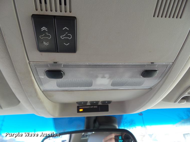 image for item EM9049 2007 Chevrolet Avalanche 1500 pickup truck