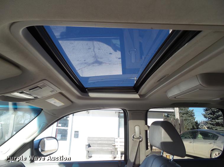 image for item EM9049 2007 Chevrolet Avalanche 1500 pickup truck