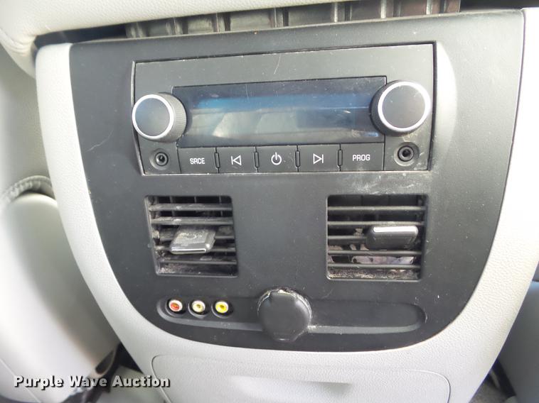 image for item EM9049 2007 Chevrolet Avalanche 1500 pickup truck