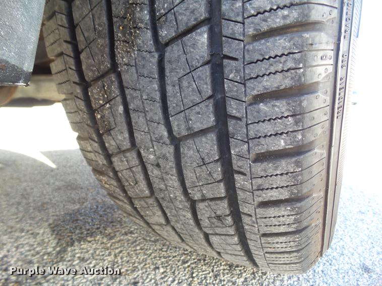 image for item EM9049 2007 Chevrolet Avalanche 1500 pickup truck