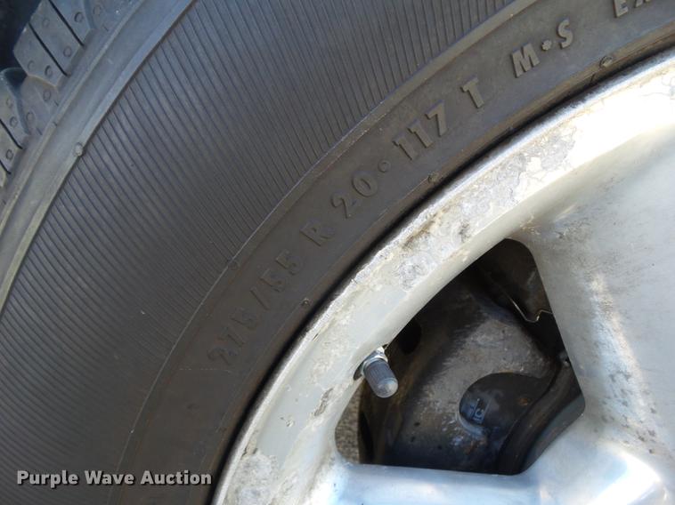 image for item EM9049 2007 Chevrolet Avalanche 1500 pickup truck