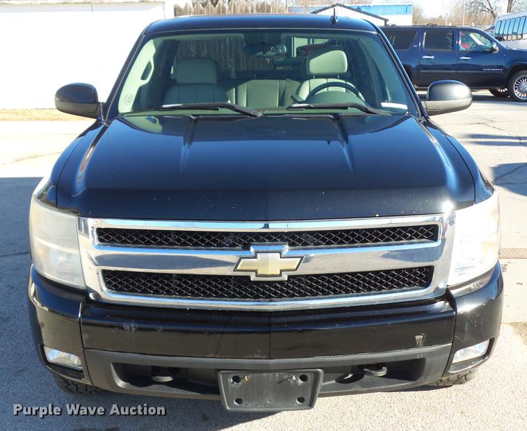 image for item EM9051 2007 Chevrolet Silverado 1500 Ext. Cab pickup truck