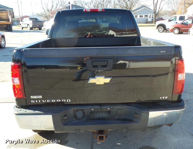 image for item EM9051 2007 Chevrolet Silverado 1500 Ext. Cab pickup truck