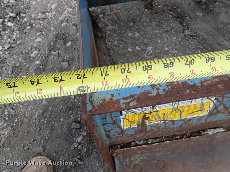 image for item EM9397 Rhino B72 box blade