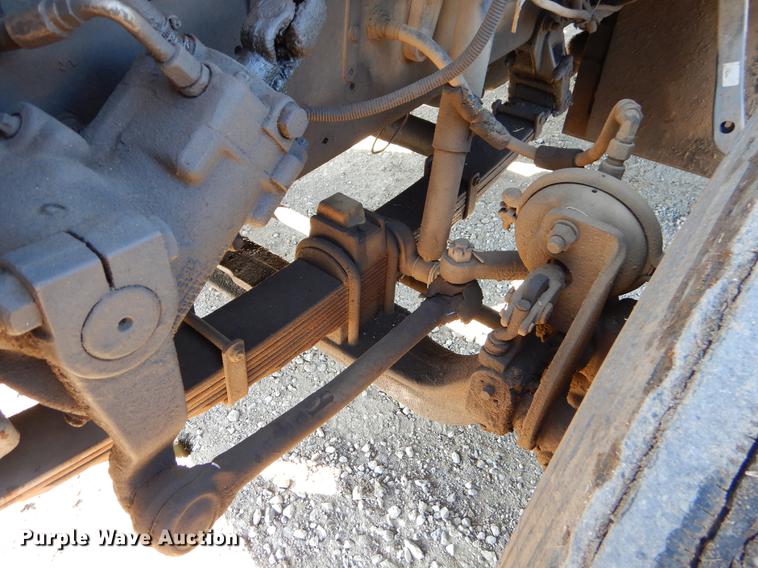 image for item ER9319 1994 Ford F800 digger derrick truck