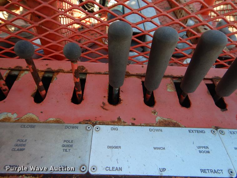 image for item ER9319 1994 Ford F800 digger derrick truck