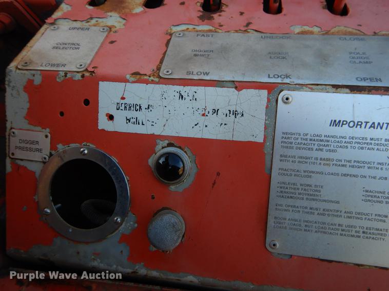 image for item ER9319 1994 Ford F800 digger derrick truck