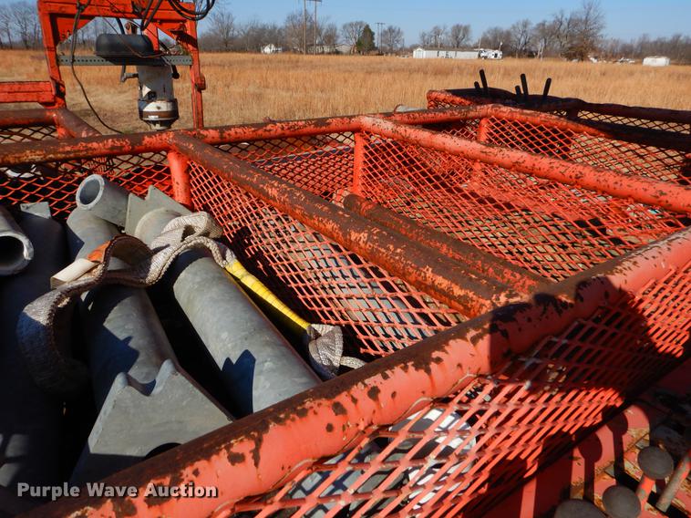 image for item ER9319 1994 Ford F800 digger derrick truck