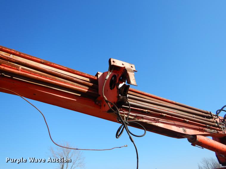 image for item ER9319 1994 Ford F800 digger derrick truck