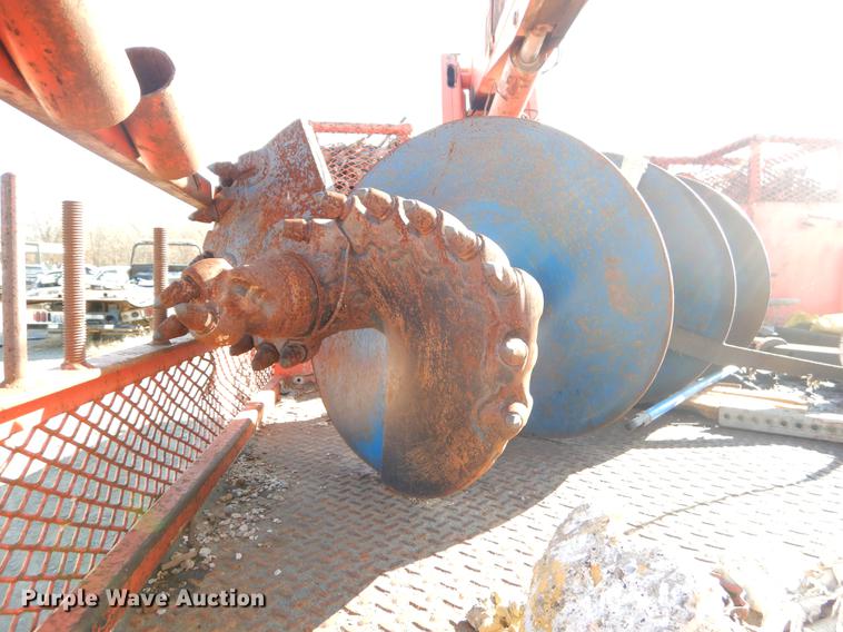 image for item ER9319 1994 Ford F800 digger derrick truck