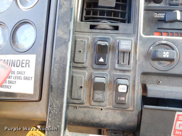 image for item ER9320 1992 Ford CF7000 road striper truck