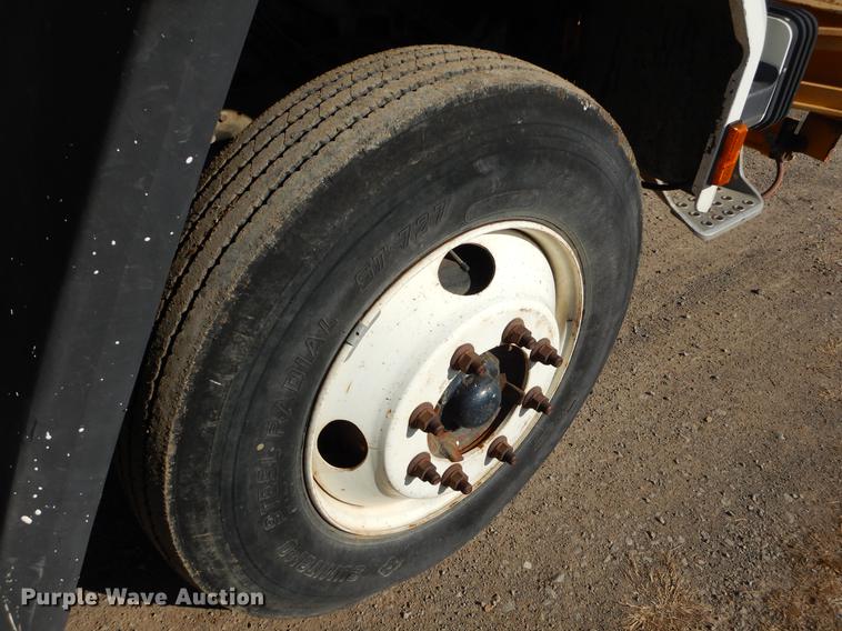 image for item ER9320 1992 Ford CF7000 road striper truck