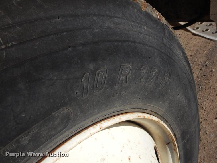 image for item ER9320 1992 Ford CF7000 road striper truck